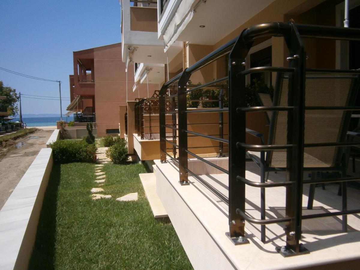 Dafni'S Seaside Luxury Studios Nikiti  Buitenkant foto