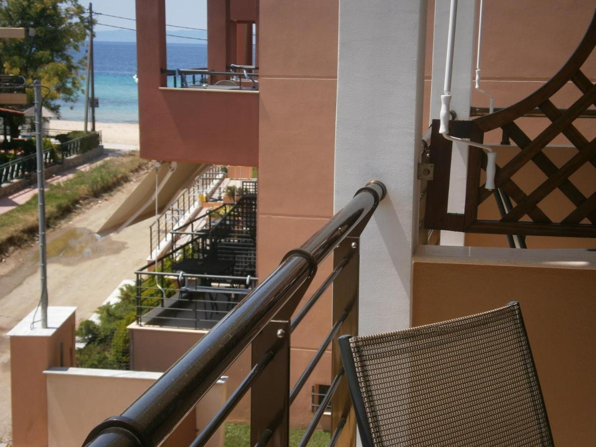 Dafni'S Seaside Luxury Studios Nikiti  Buitenkant foto
