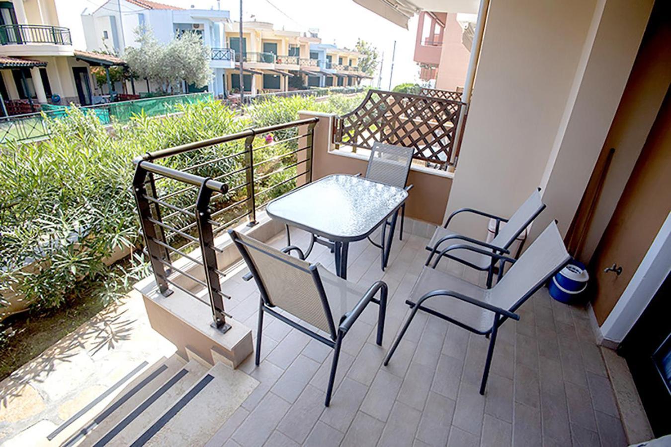 Dafni'S Seaside Luxury Studios Nikiti  Buitenkant foto