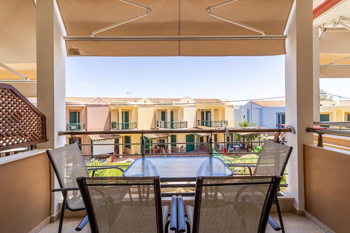 Dafni'S Seaside Luxury Studios Nikiti  Buitenkant foto