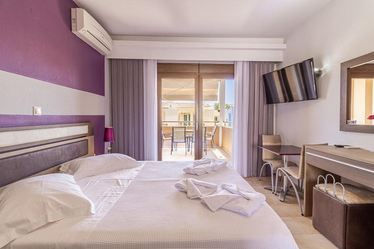 Dafni'S Seaside Luxury Studios Nikiti  Buitenkant foto