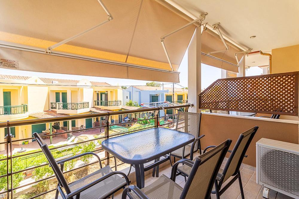Dafni'S Seaside Luxury Studios Nikiti  Buitenkant foto