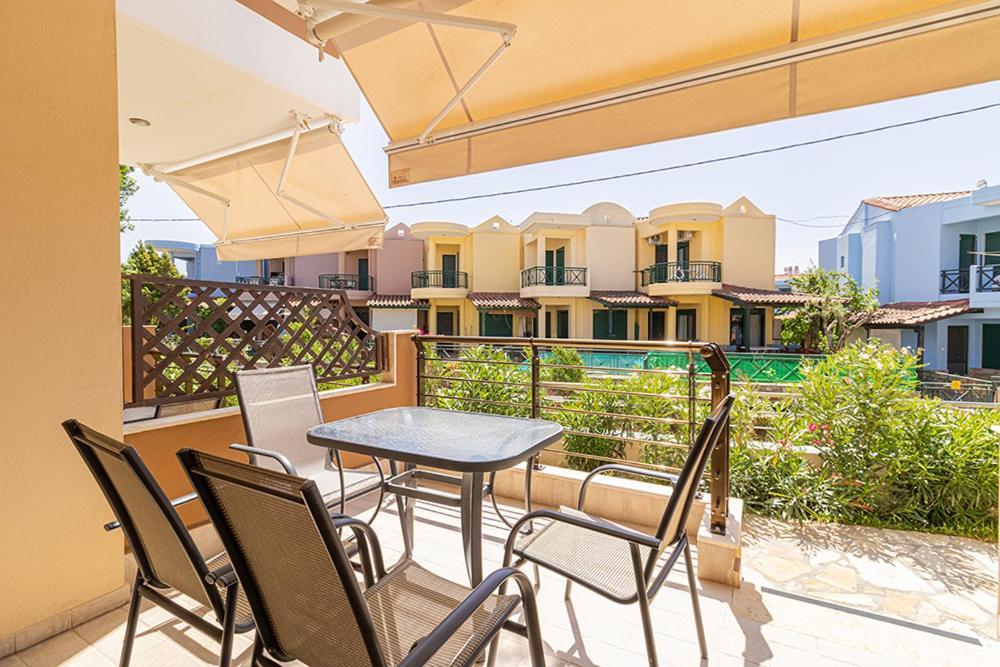 Dafni'S Seaside Luxury Studios Nikiti  Buitenkant foto